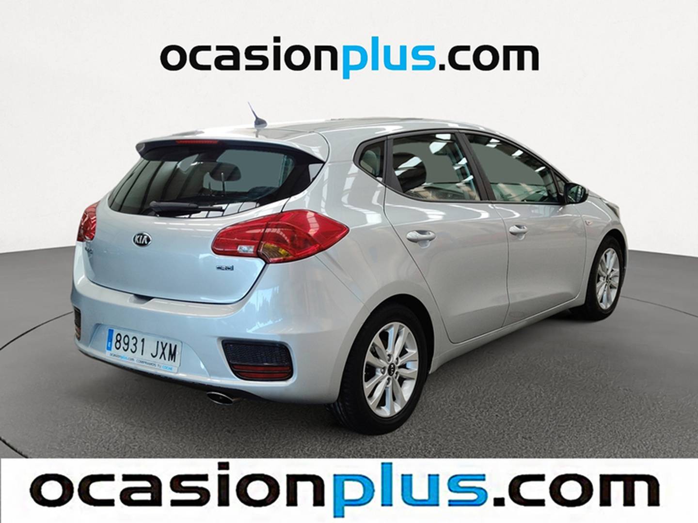 Foto trasera KIA Ceed KIA Ceed 1.4 CRDi WGT Business (90 CV) derecha