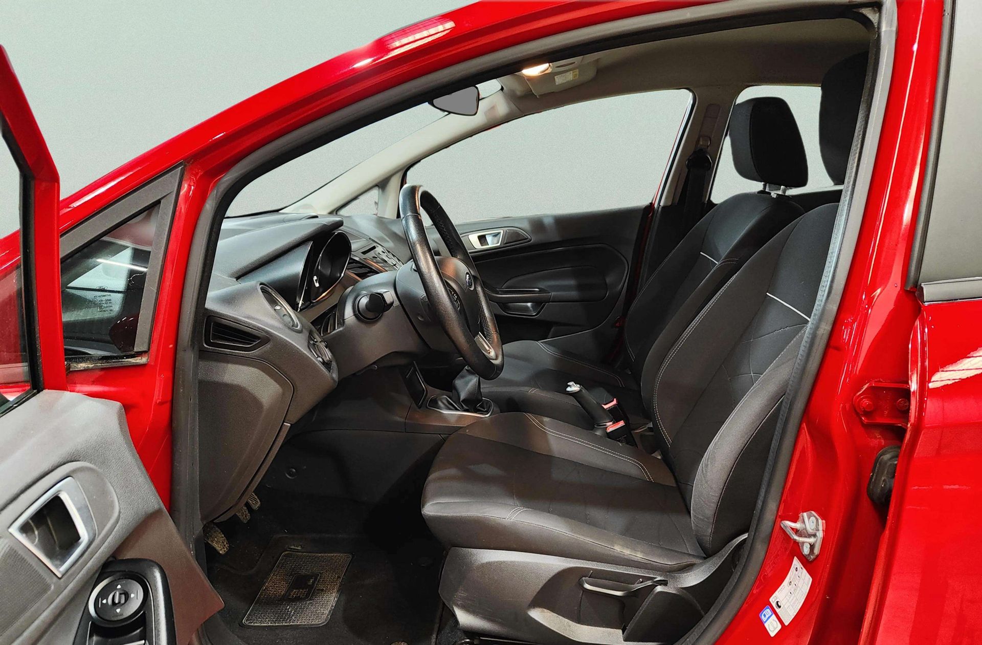 Ford Fiesta 1.5 TDCi Trend - foto 9