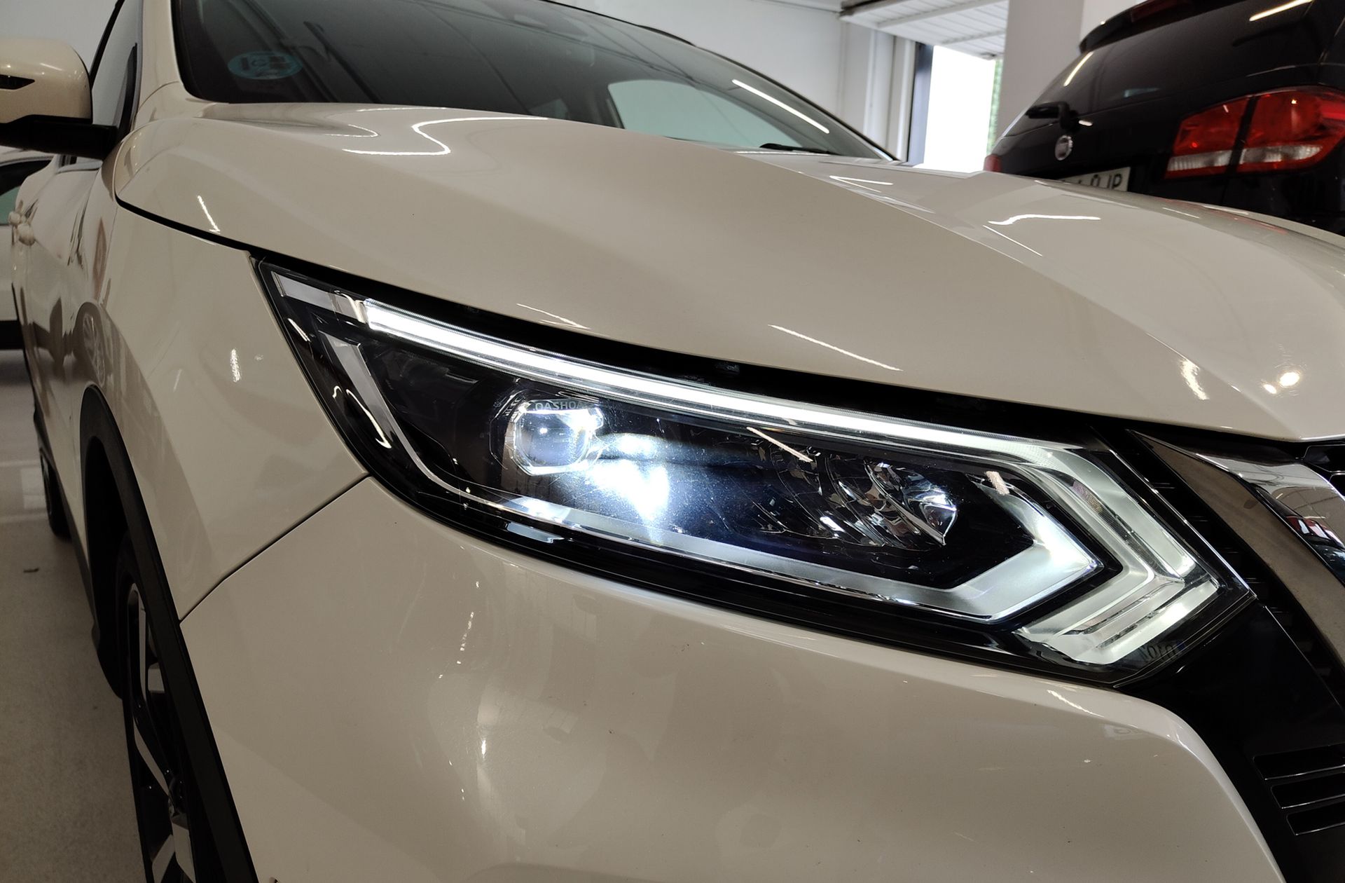 Nissan Qashqai DIG-T 140 Tekna 4x2 - foto 15