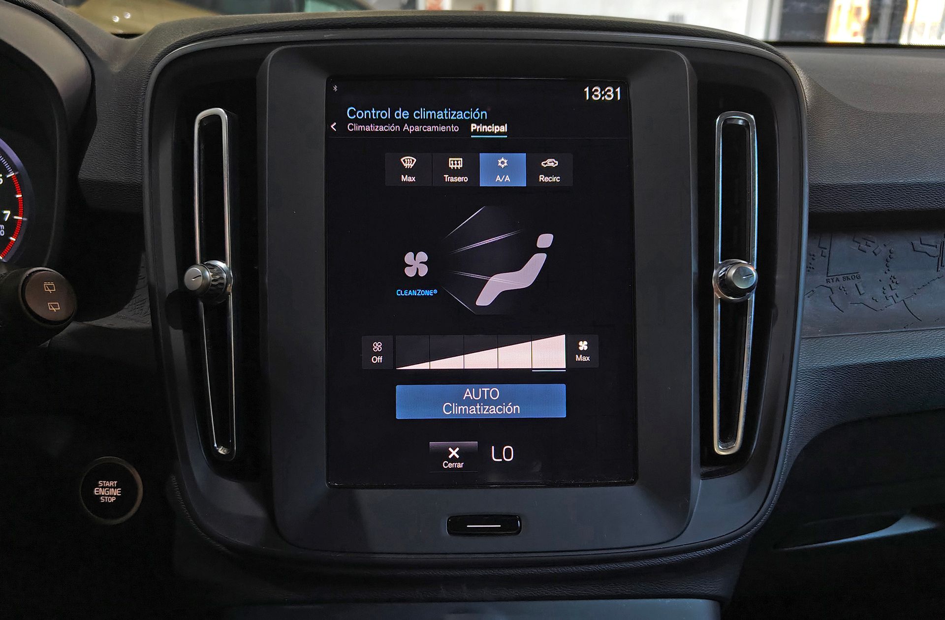 Volvo XC40 T2 Essential - foto 31