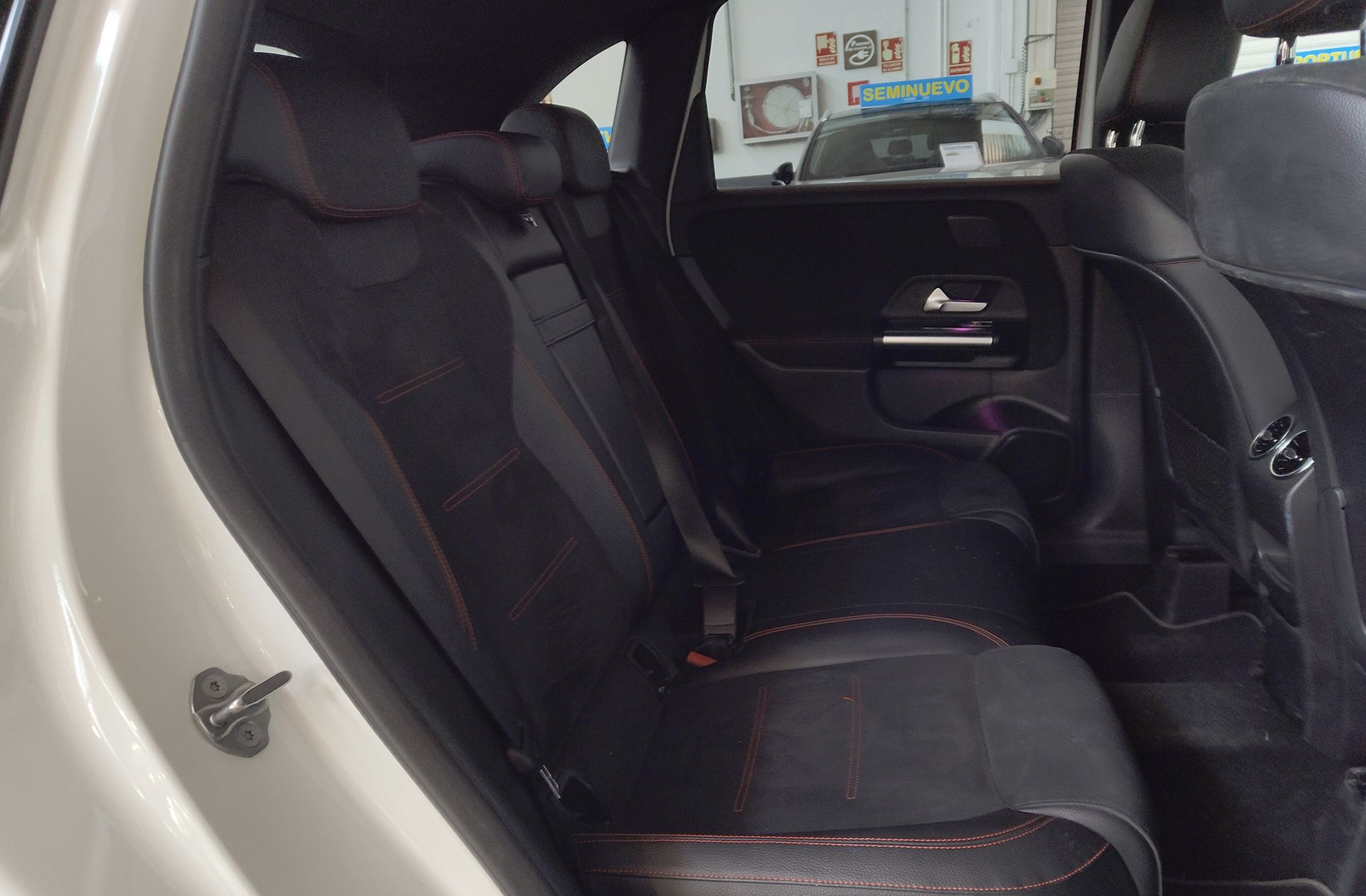 Mercedes-Benz Clase B B 200 Pack AMG - foto 21