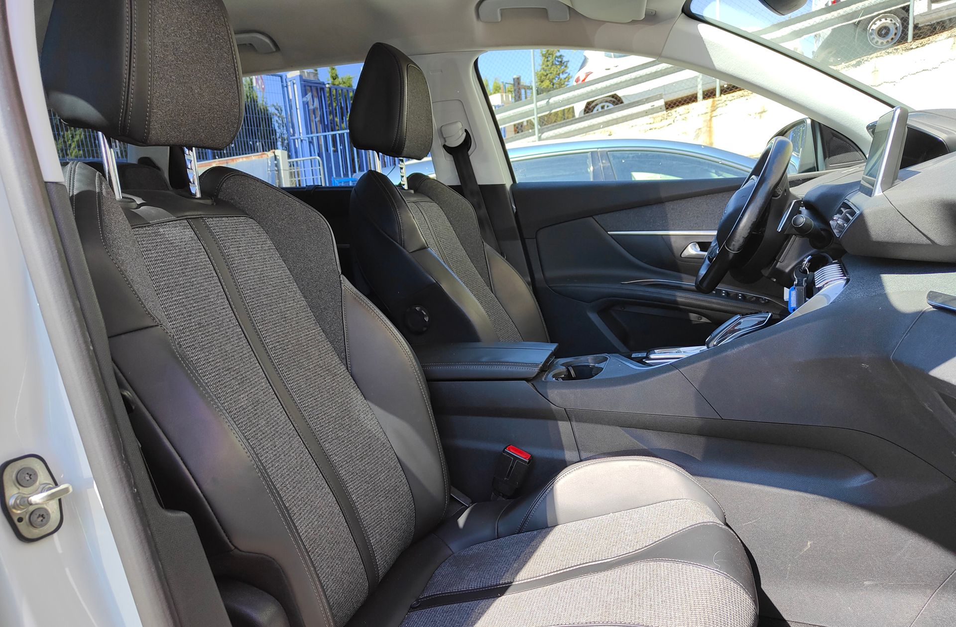 Peugeot 5008 BlueHDi 120 Allure EAT6 7 plazas - foto 19