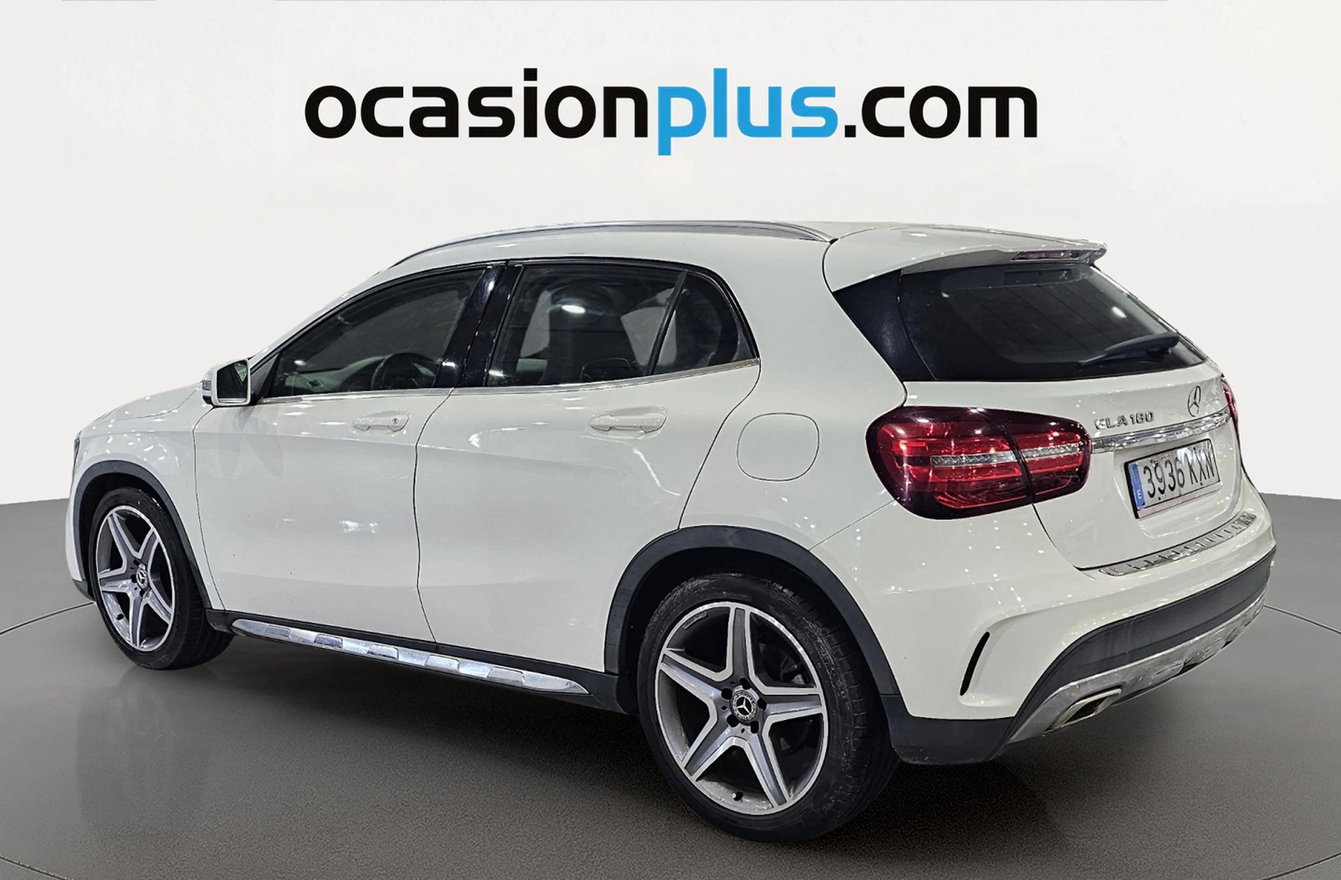 Mercedes-Benz GLA 180 Pack AMG - foto 4