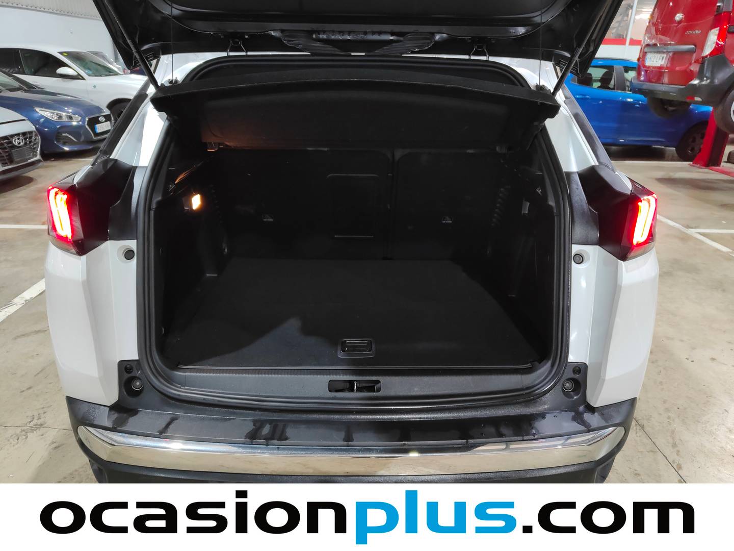 Foto Peugeot 3008 Hybrid Peugeot 3008 Hybrid 300 Allure Pack e-EAT8 (300 CV)