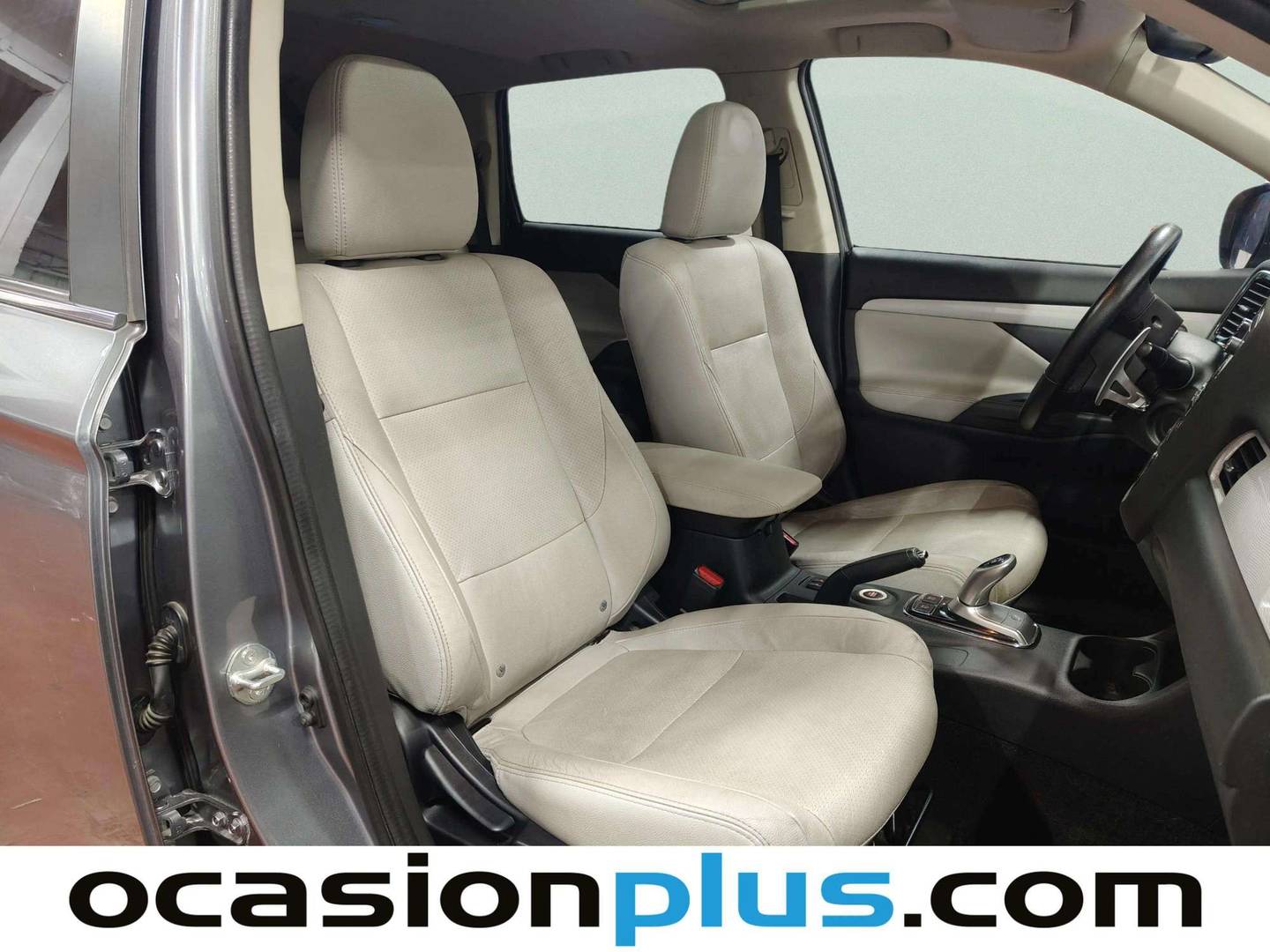 Foto Mitsubishi Outlander Mitsubishi Outlander 2.0 PHEV Kaiteki 4WD Auto (203 CV)