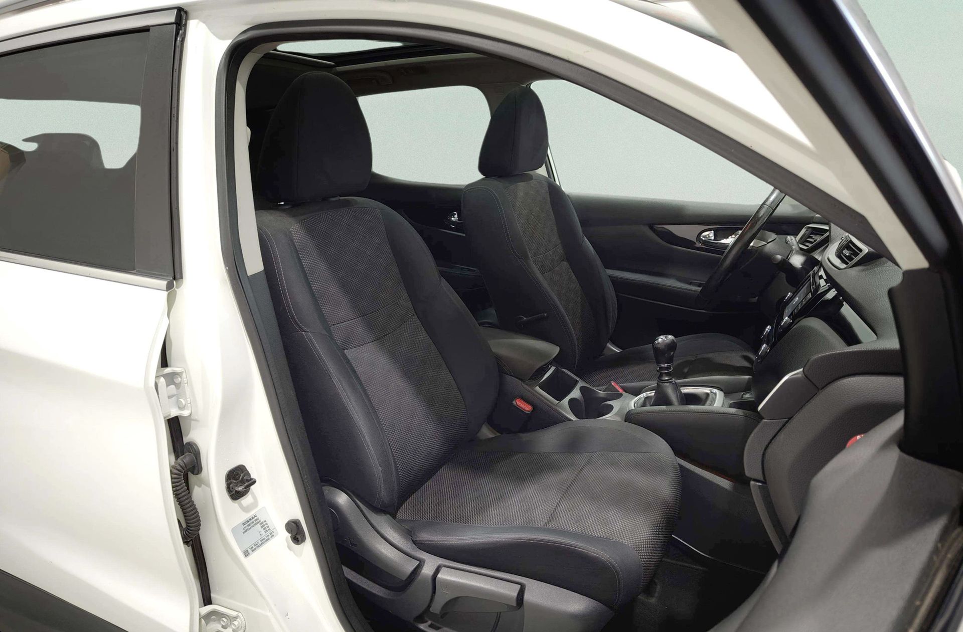 Nissan Qashqai DIG-T 115 N-Connecta 4x2 - foto 19