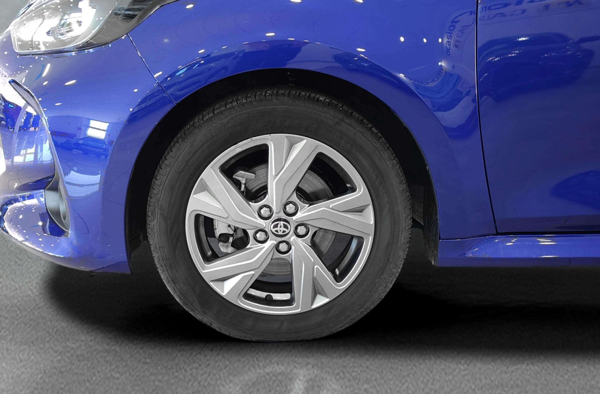 Toyota Yaris 120H Active Plus - foto 29