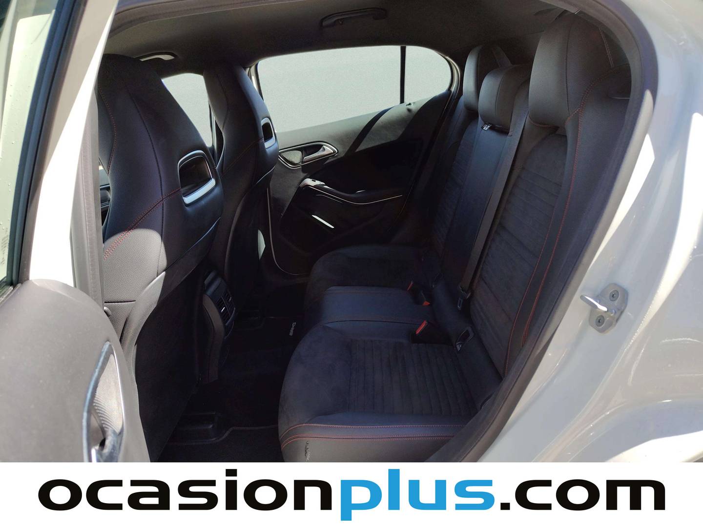Foto asientos traseros Mercedes GLA Mercedes-Benz GLA GLA 200 (156 CV) Pack AMG
