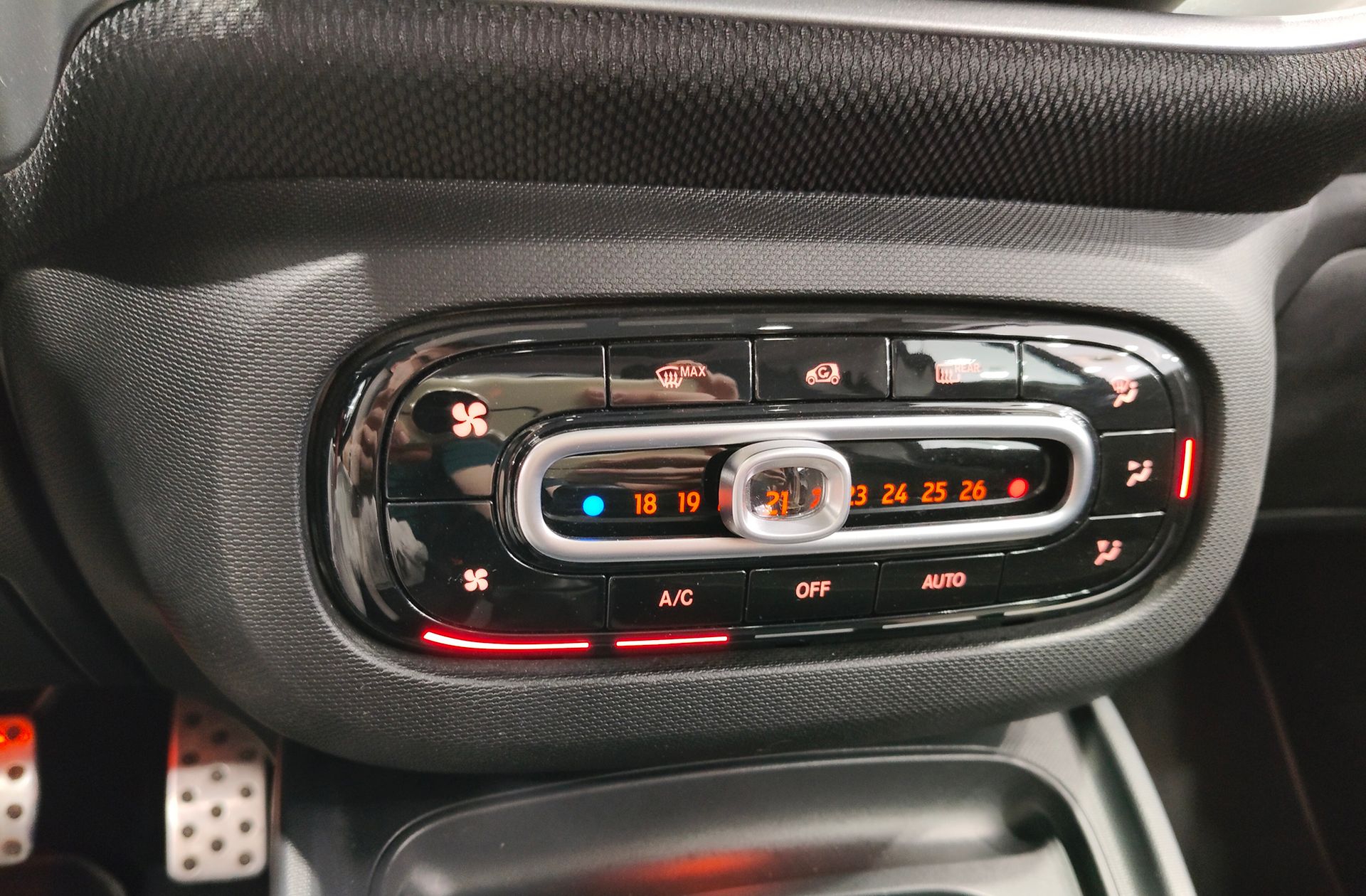smart fortwo Coupe 66 - foto 28