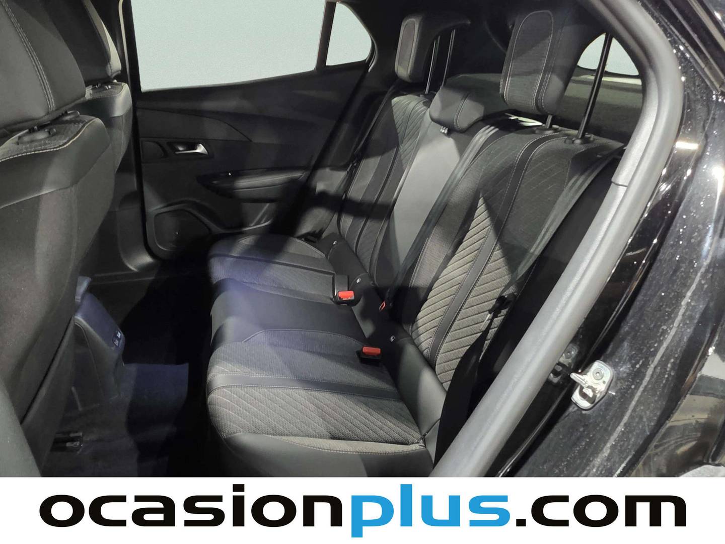 Foto asientos traseros Peugeot 2008 Peugeot 2008 Allure Hybrid eDCS6 (145 CV)