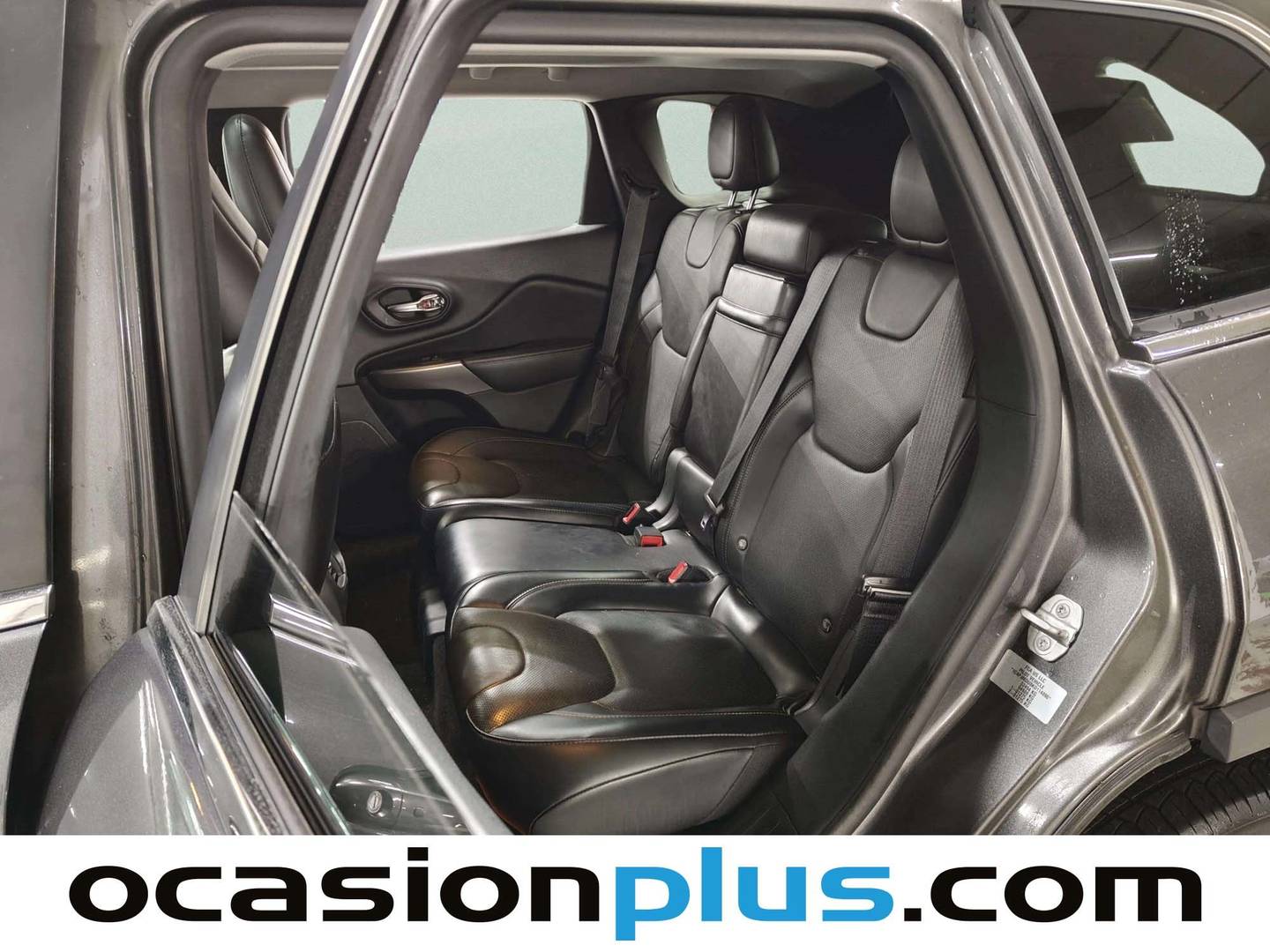 Foto asientos traseros Jeep Cherokee Jeep Cherokee 2.2 CRD Limited AWD 9AT (195 CV)