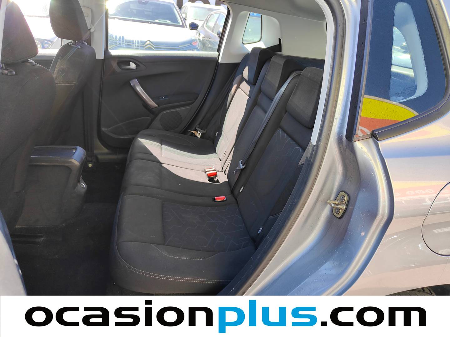 Foto asientos traseros Peugeot 2008 Peugeot 2008 VTI 82 Active (82 CV)