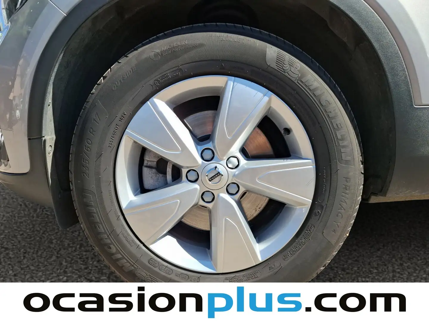 Foto Volvo XC40 Volvo XC40 B3 G Essential Auto (163 CV)