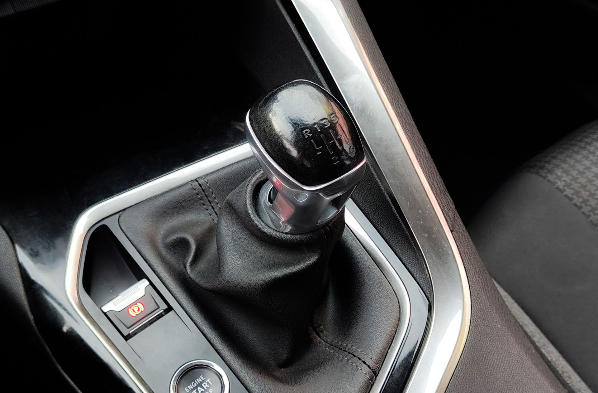 Peugeot 3008 PureTech 130 Active Pack - foto 5