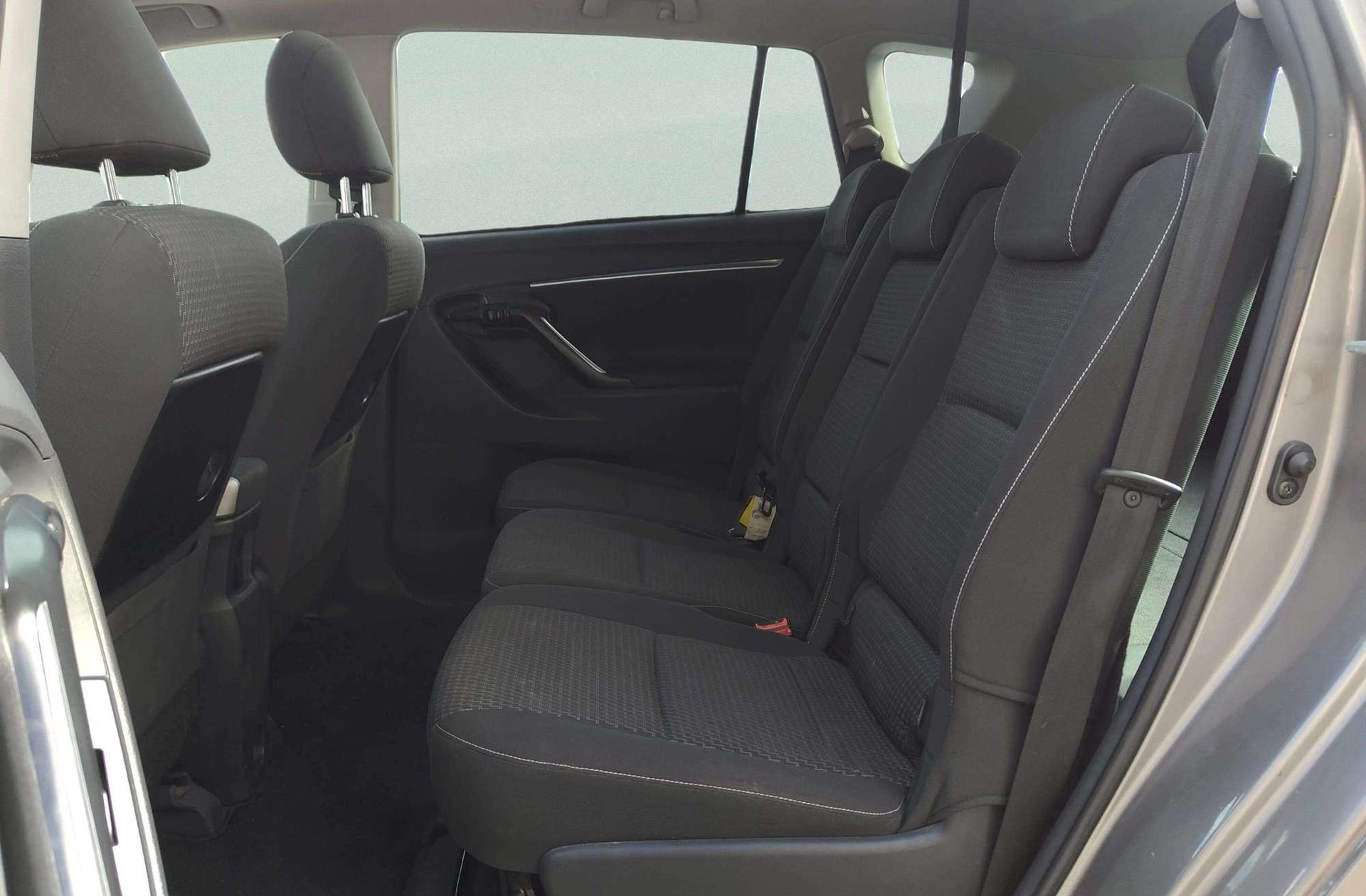 Toyota Verso 115D Advance - foto 11