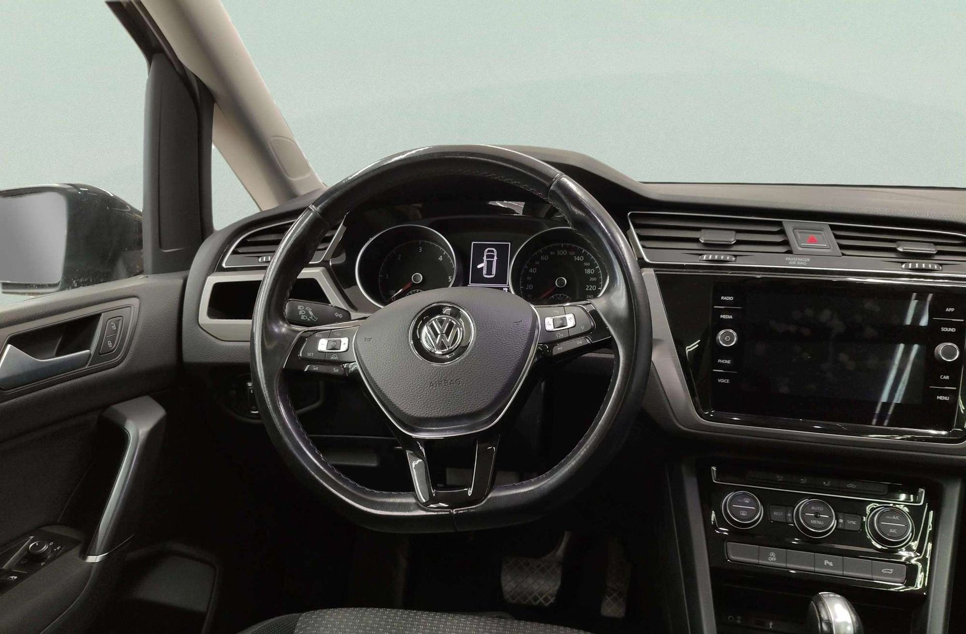 Volkswagen Touran Advance 2.0 TDI DSG - foto 26