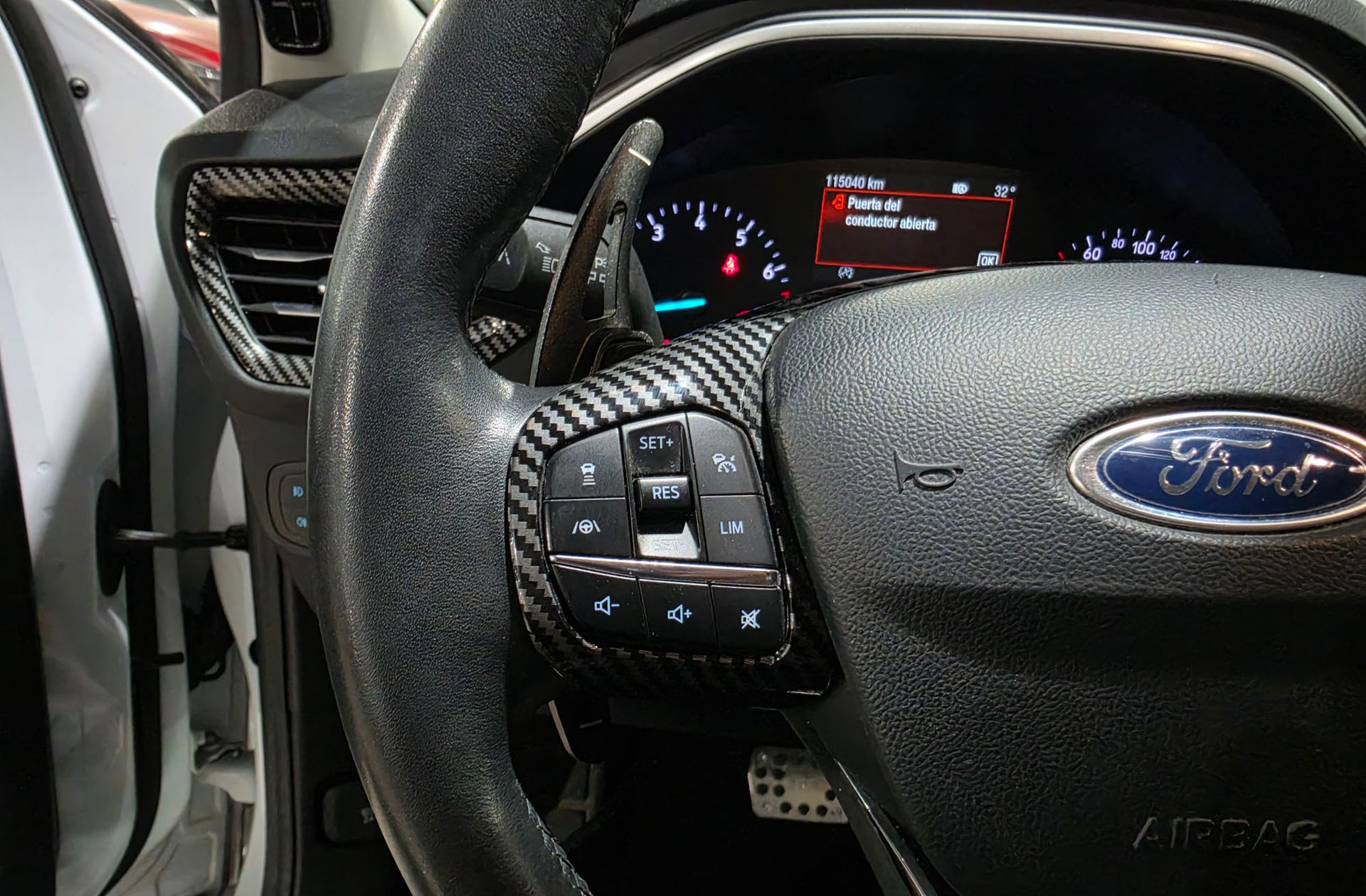 Ford Focus 1.0 EcoBoost Trend+ - foto 24