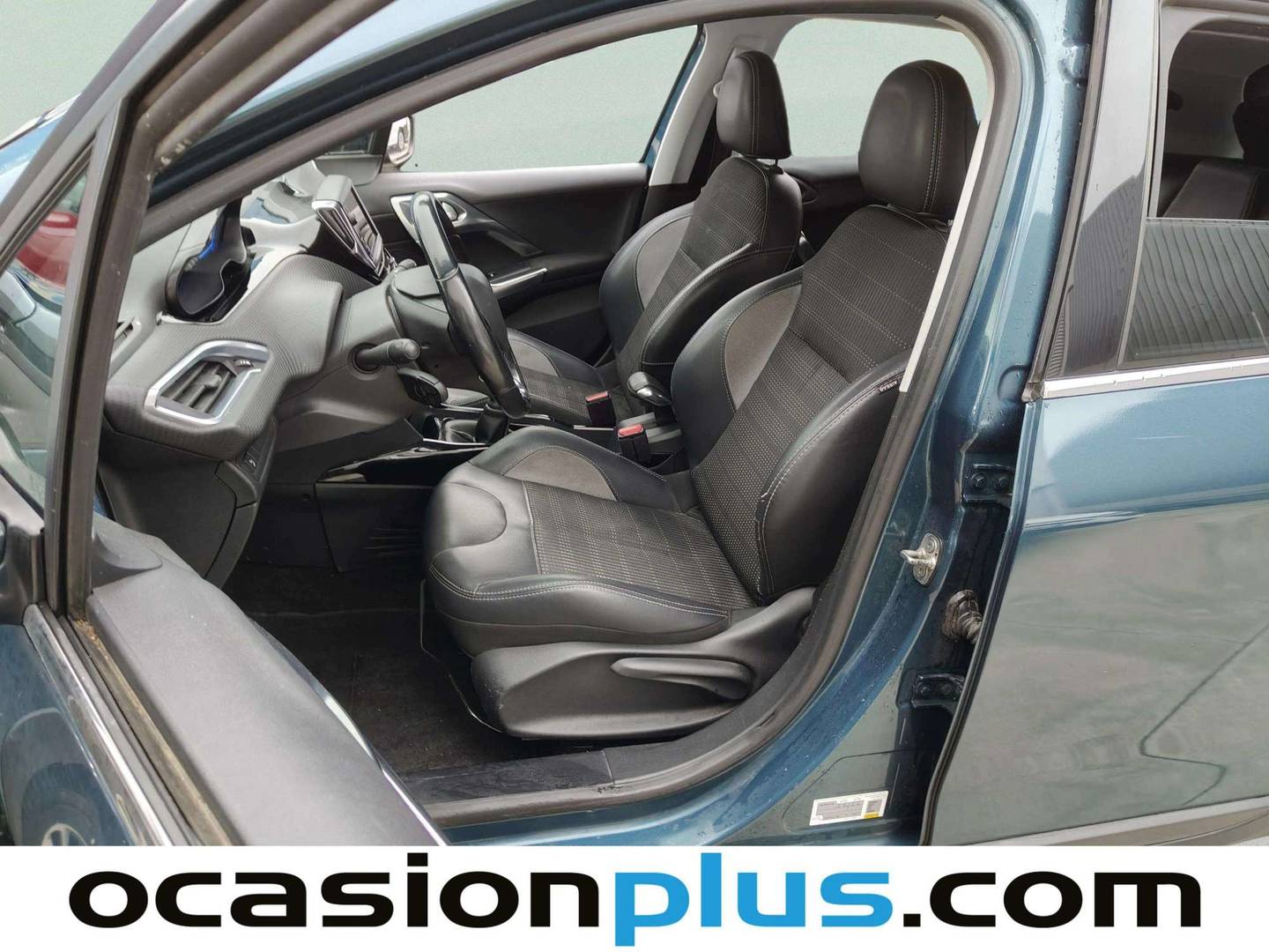 Foto Peugeot 2008 Peugeot 2008 BlueHDi 100 Allure (100 CV)