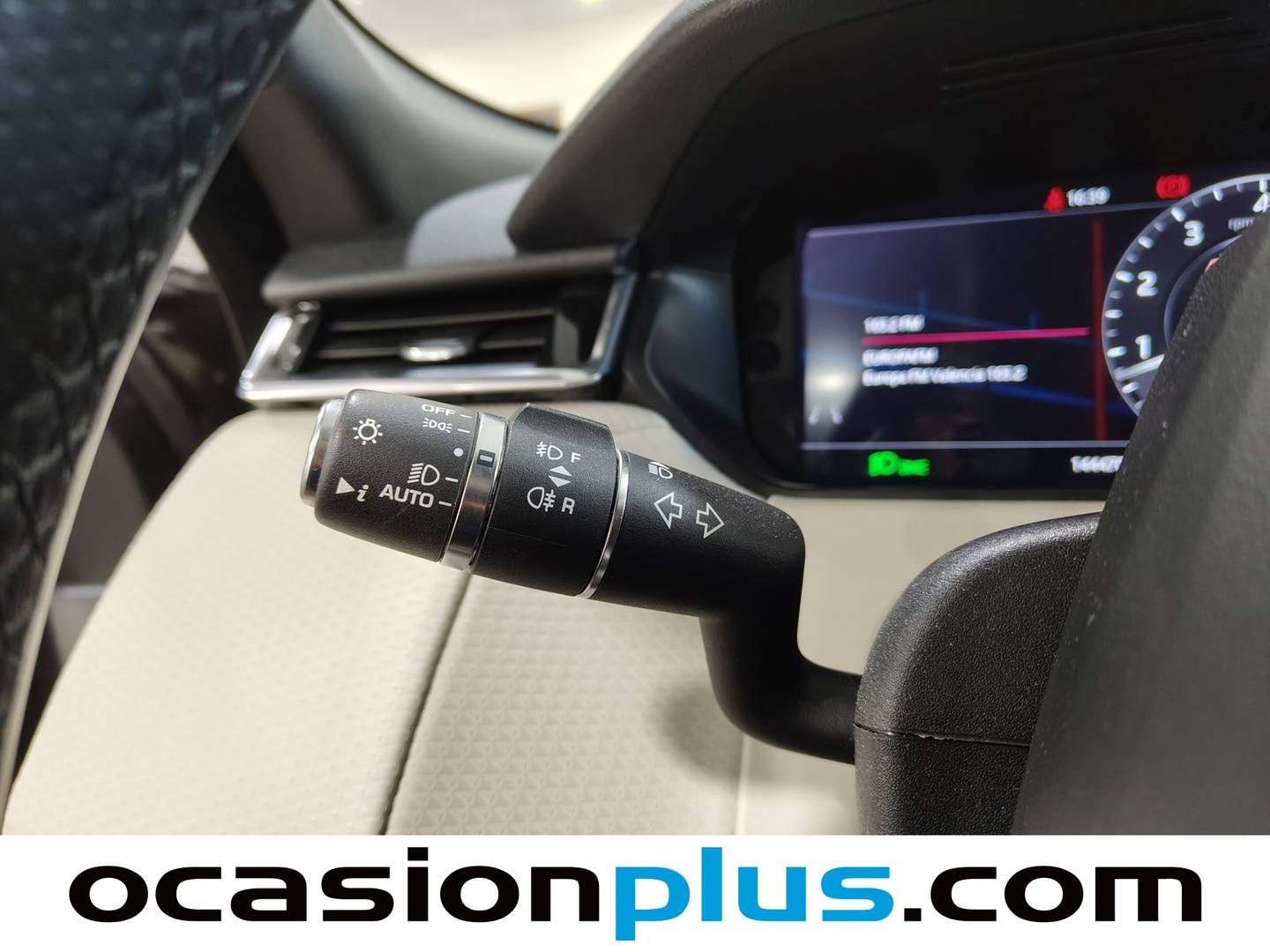 Land Rover Range Rover Velar Land Rover Range Rover Velar P250 R-Dynamic SE 4WD Auto (250 CV) 250cv