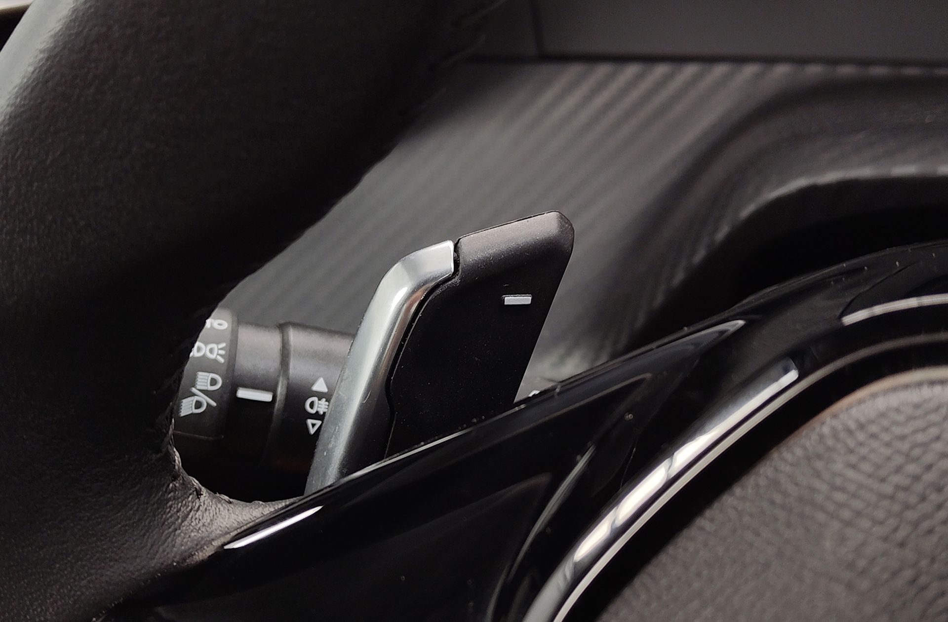 Peugeot 208 Style Hybrid 110 eDCS6 - foto 25