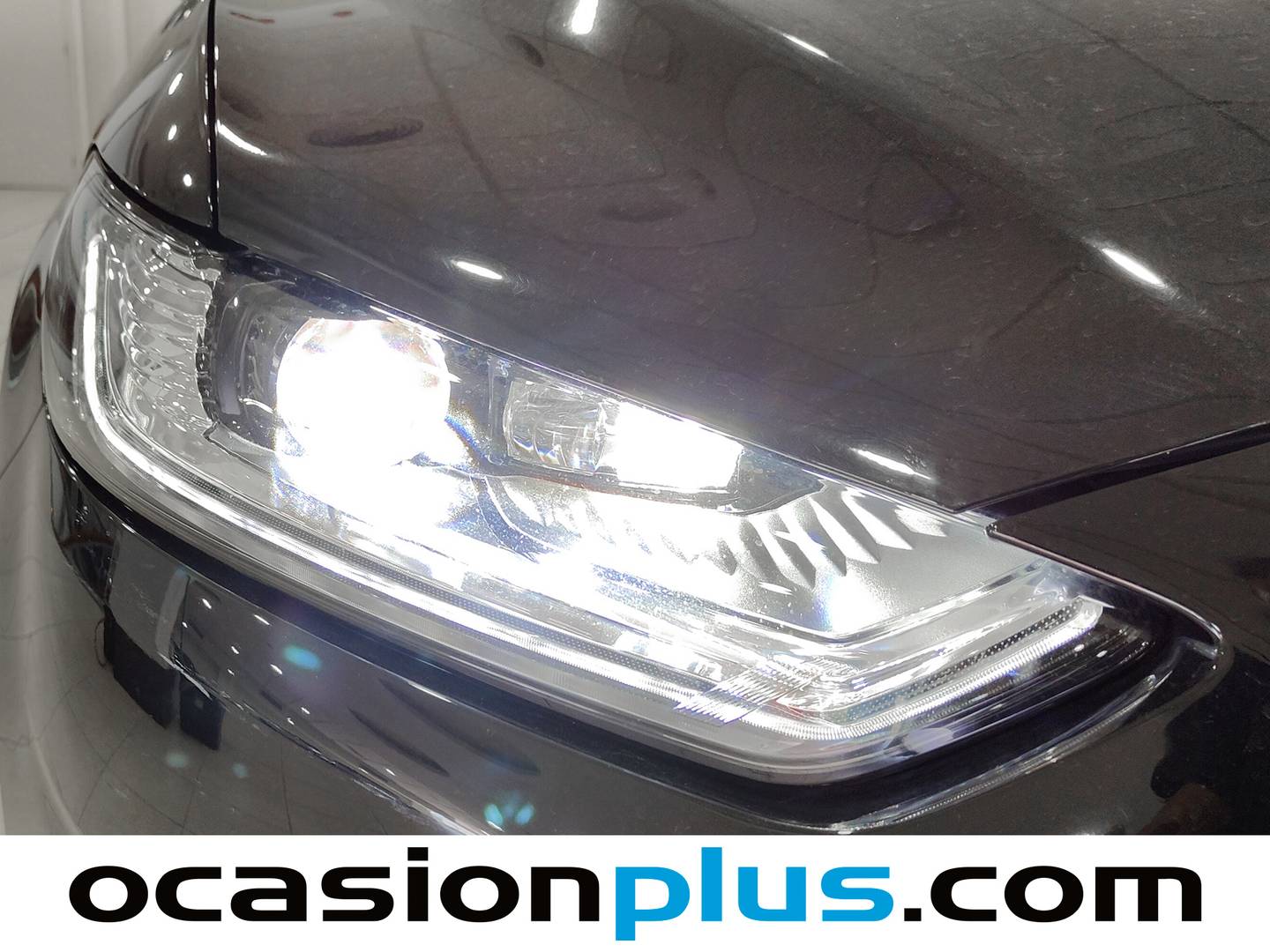 Acabados Ford Mondeo Ford Mondeo 2.0 Híbrido HEV Sedan Titanium (187 CV)