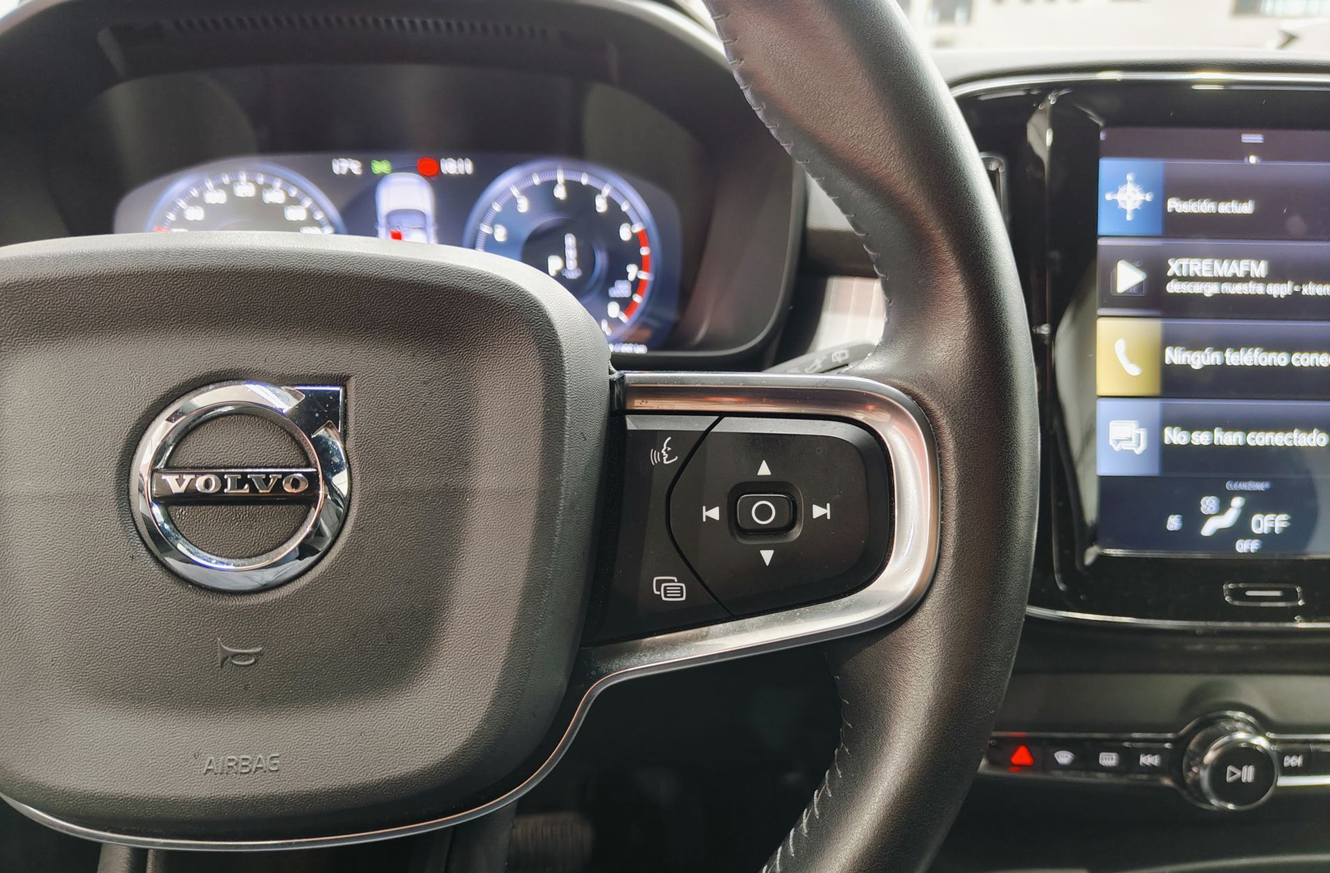 Volvo XC40 T4 Business Plus - foto 27