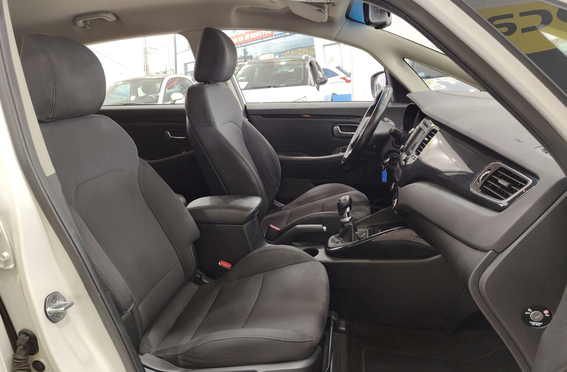 Kia Carens 1.7 CRDi VGT Uefa Euro2016 Eco-Dynamics - foto 15