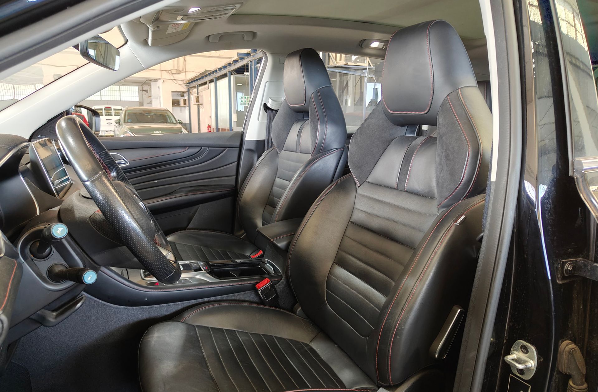 MG HS 1.5 Turbo GDI Luxury DCT - foto 12