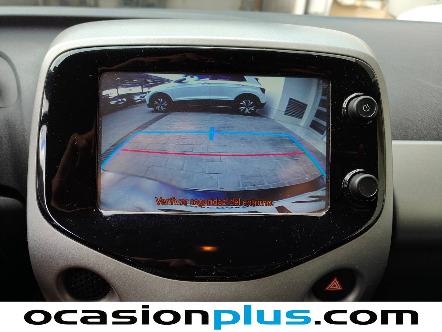 Extras y acabados del Toyota Aygo Toyota Aygo 1.0 70 x-play (69 CV)