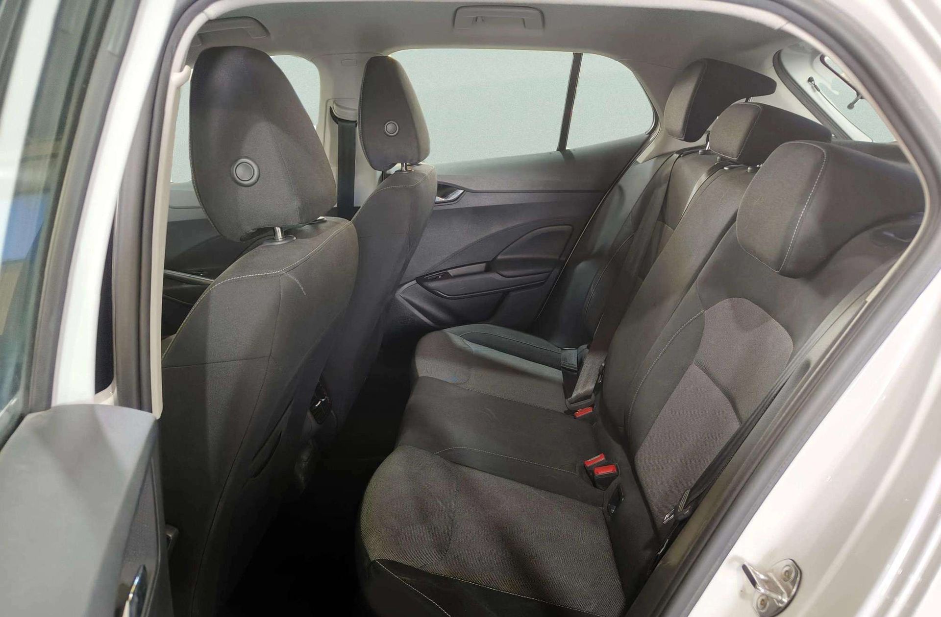 Škoda Fabia 1.0 TSI Ambition - foto 11