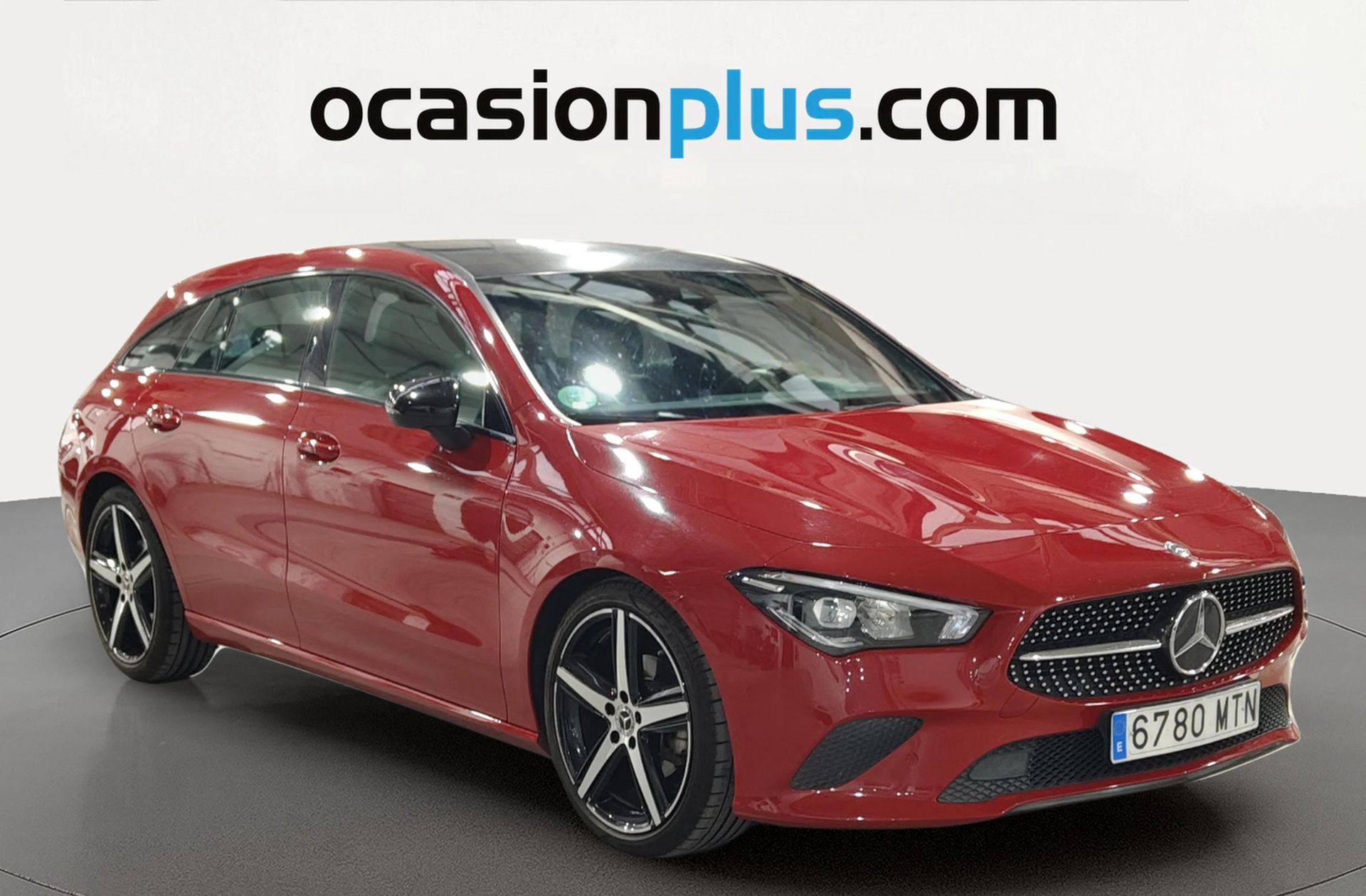 Mercedes-Benz CLA Shooting Brake 180 - foto 2