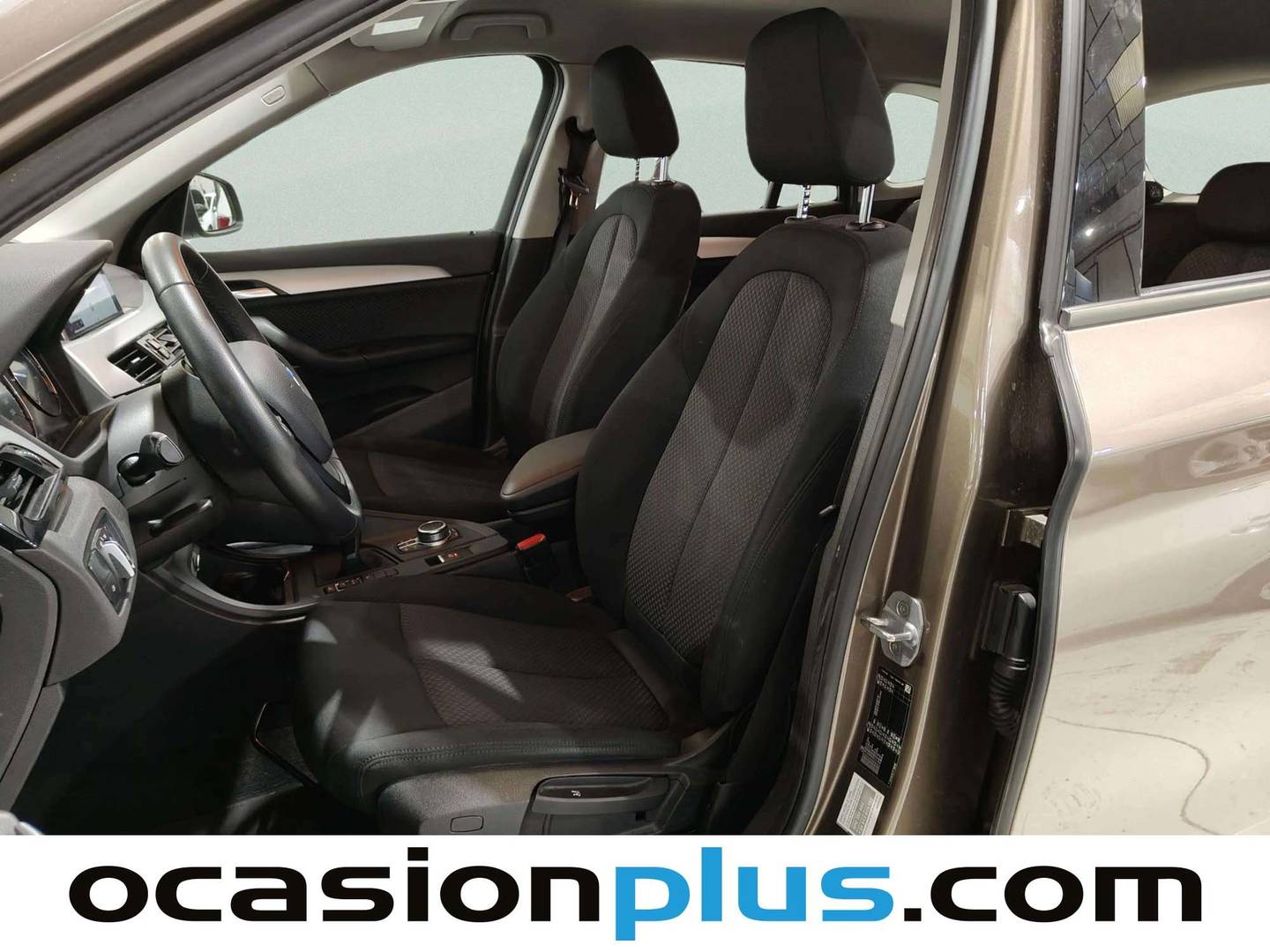 Foto BMW X1 BMW X1 sDrive18i  (140 CV)