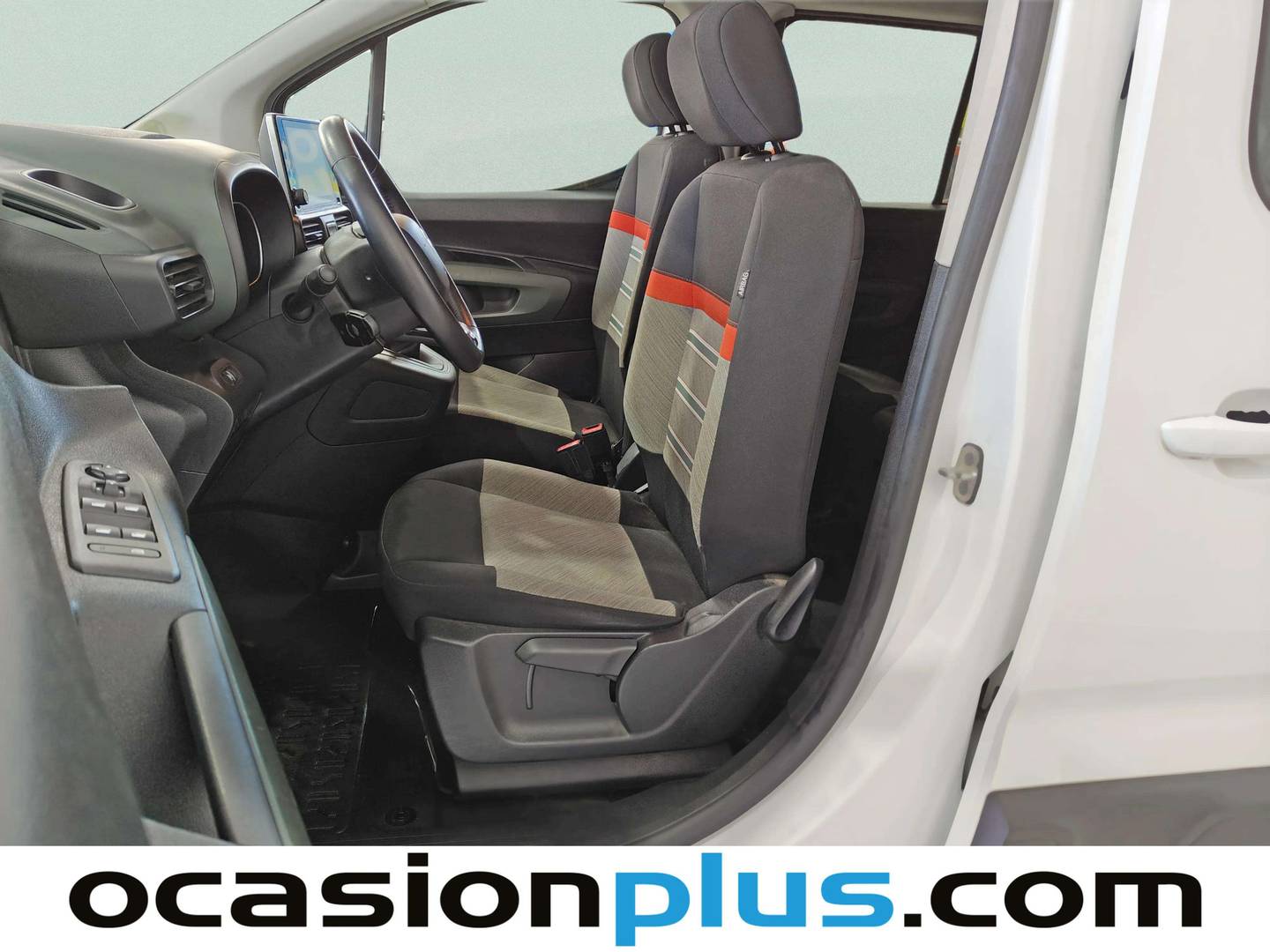 Foto asientos delanteros Citroën Berlingo Citroen Berlingo BlueHDi 130 S&S Talla XL Shine (130 CV)