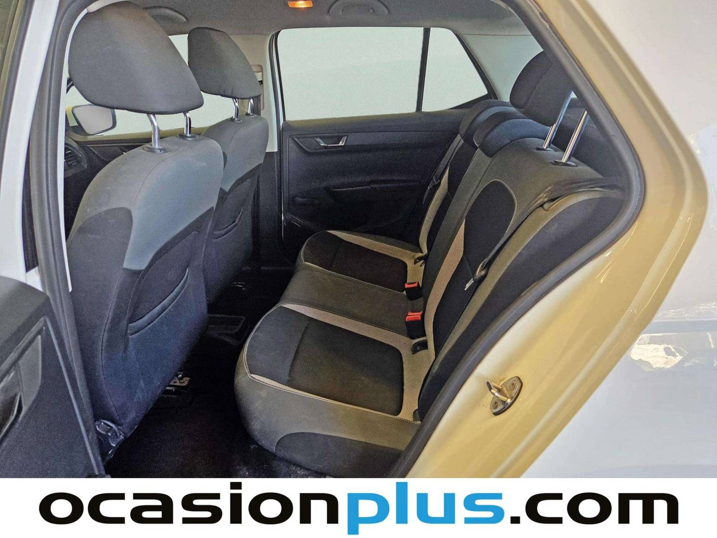 Foto asientos traseros Skoda Fabia Skoda Fabia 1.0 MPI Like (75 CV)