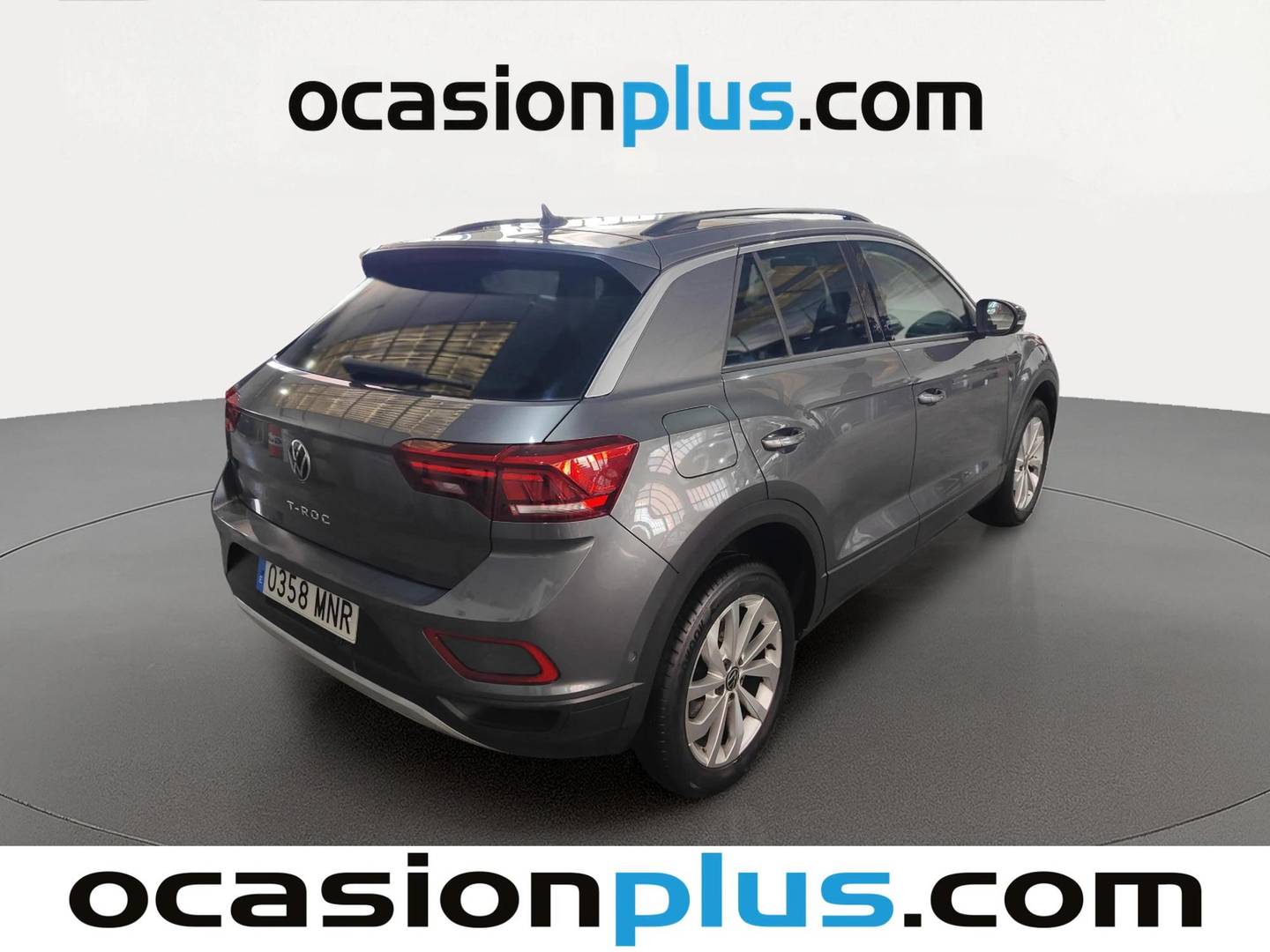 Foto trasera Volkswagen T-Roc Volkswagen T-Roc Life 1.0 TSI (110 CV) derecha
