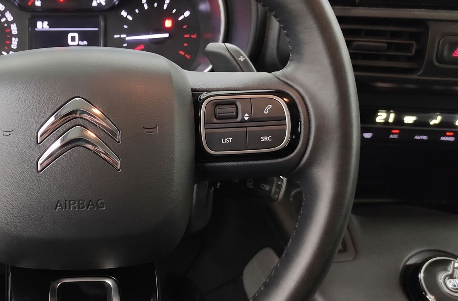 Citroën Berlingo BlueHDi 130 Talla XL Shine EAT8 7 plazas - foto 29