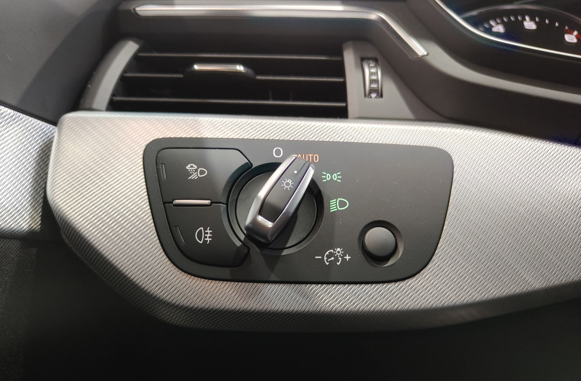 Audi A4 Avant 40 g-tron S line edition S tronic - foto 13