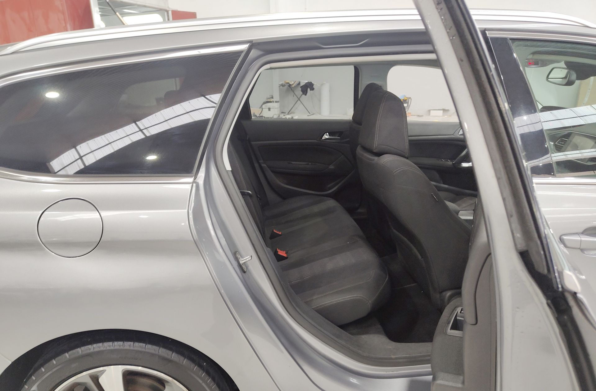 Peugeot 308 SW BlueHDi 120 Allure - foto 19