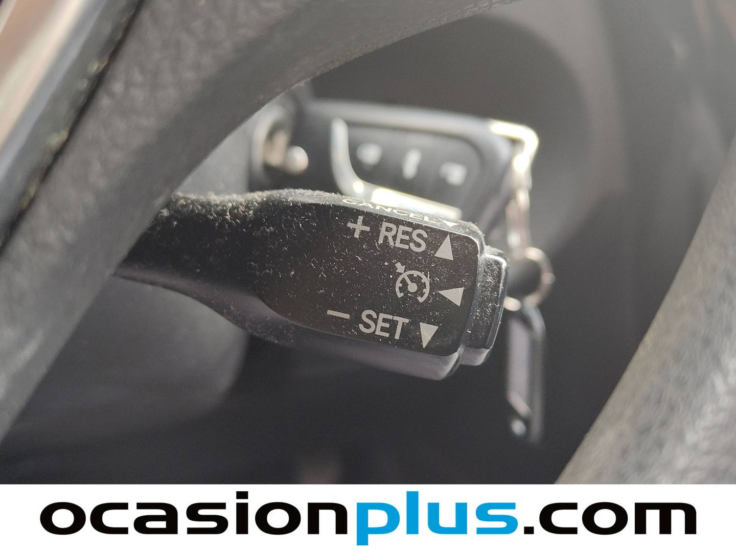 Extras y acabados del Toyota Auris Toyota Auris 90D Business (90 CV)