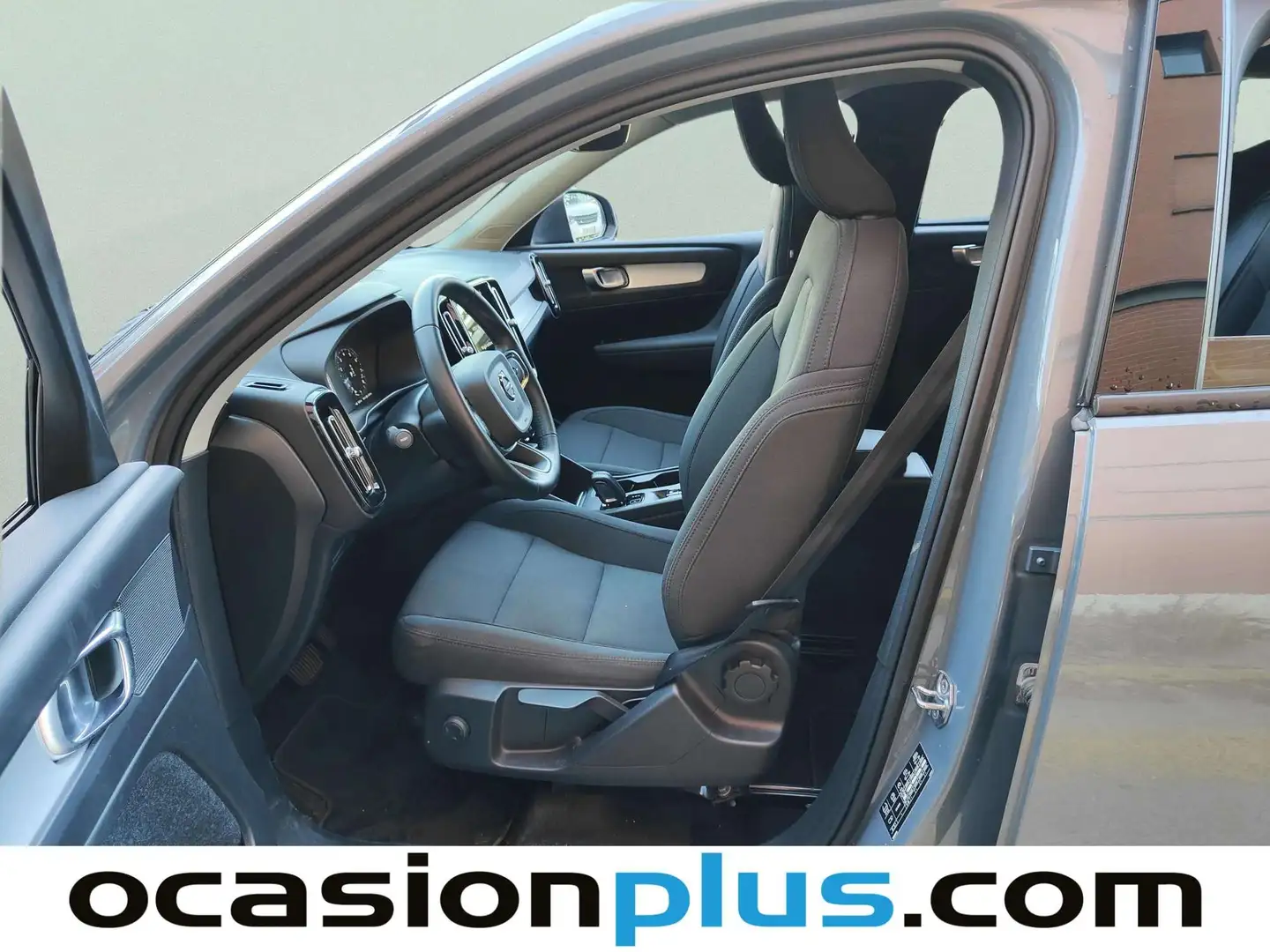 Foto Volvo XC40 Volvo XC40 T3 Momentum Pro Auto (163 CV)