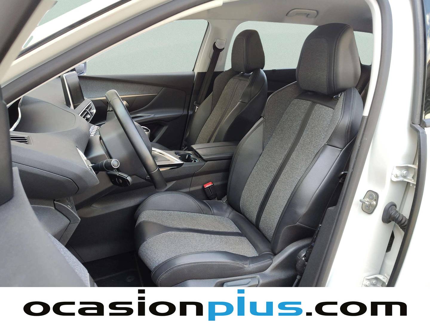 Foto asientos traseros Peugeot 5008 Peugeot 5008 PureTech 130 S&S Allure (130 CV) 7 Plazas