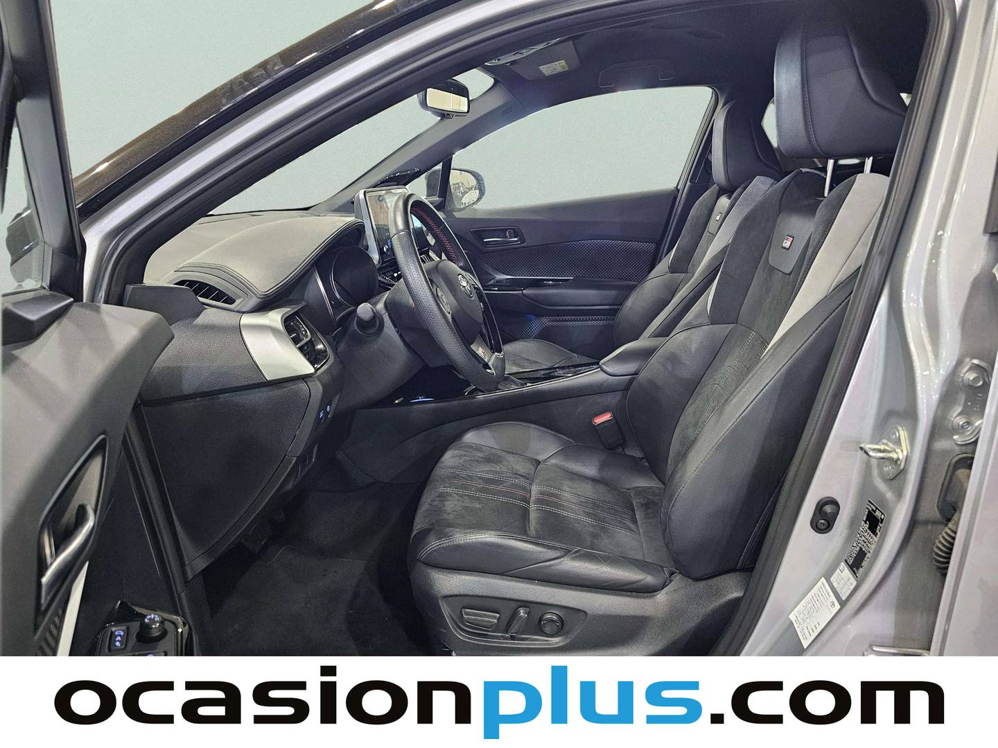 Foto asientos delanteros Toyota C-HR Toyota C-HR 180H GR Sport (184 CV)