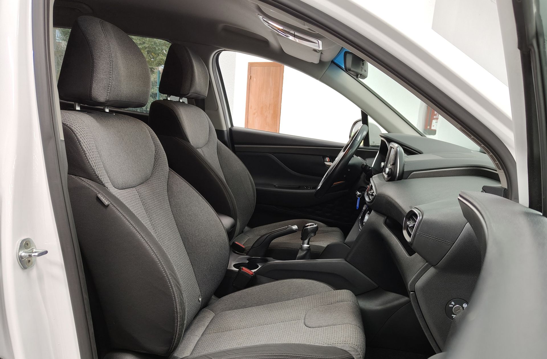 Hyundai Santa Fe 2.0 CRDi Essence 4x2 DK 7 plazas - foto 17