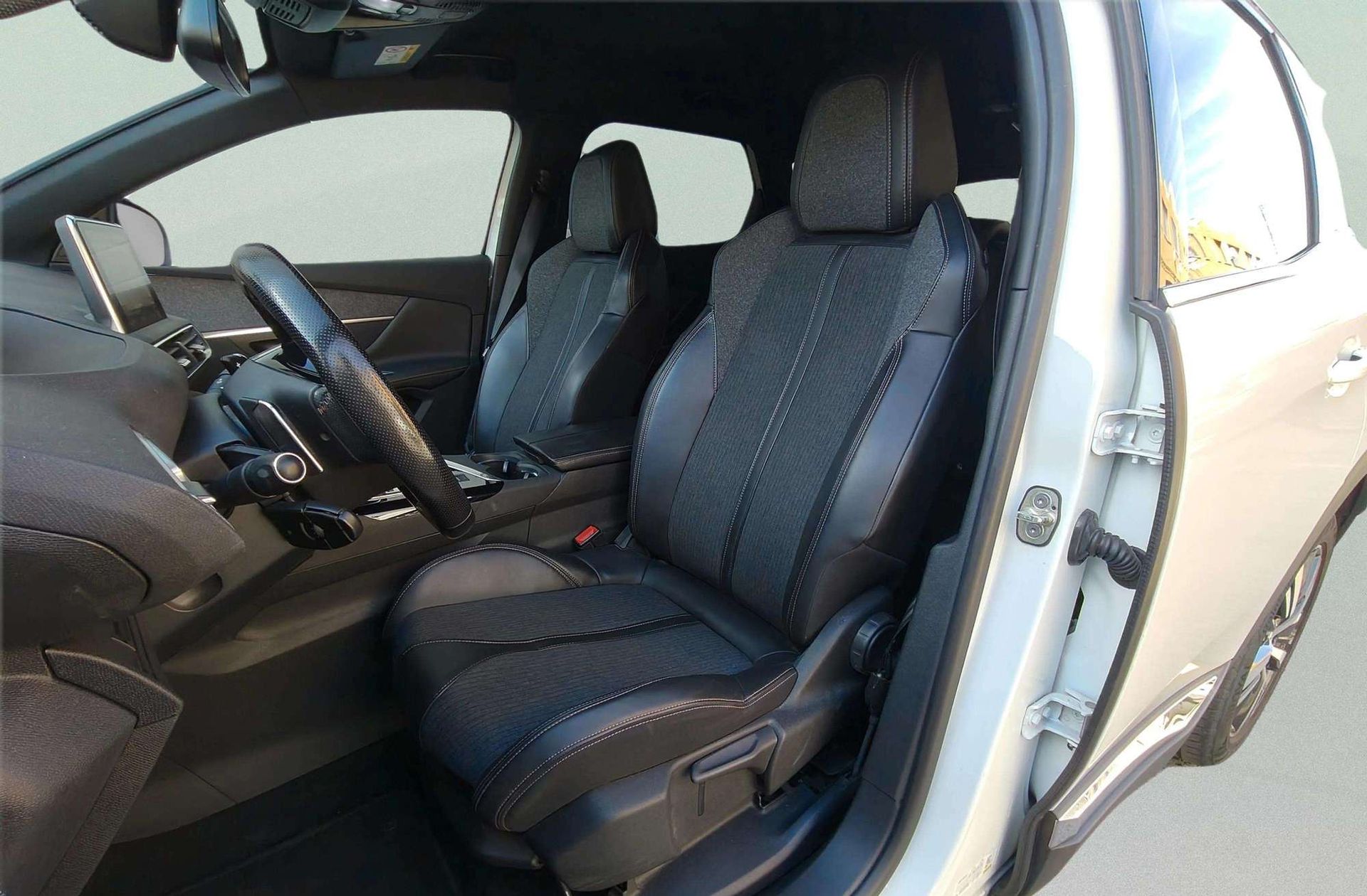 Peugeot 3008 BlueHDi 130 GT Line EAT8 - foto 15