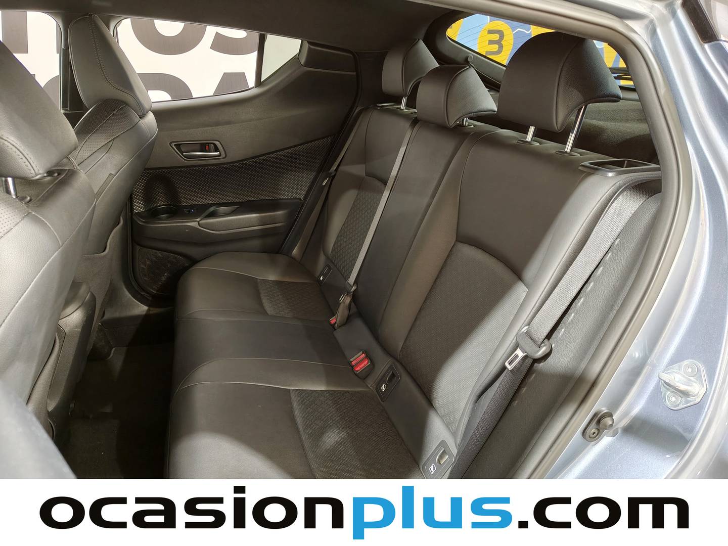 Foto asientos traseros Toyota C-HR Toyota C-HR 180H Advance (184 CV)