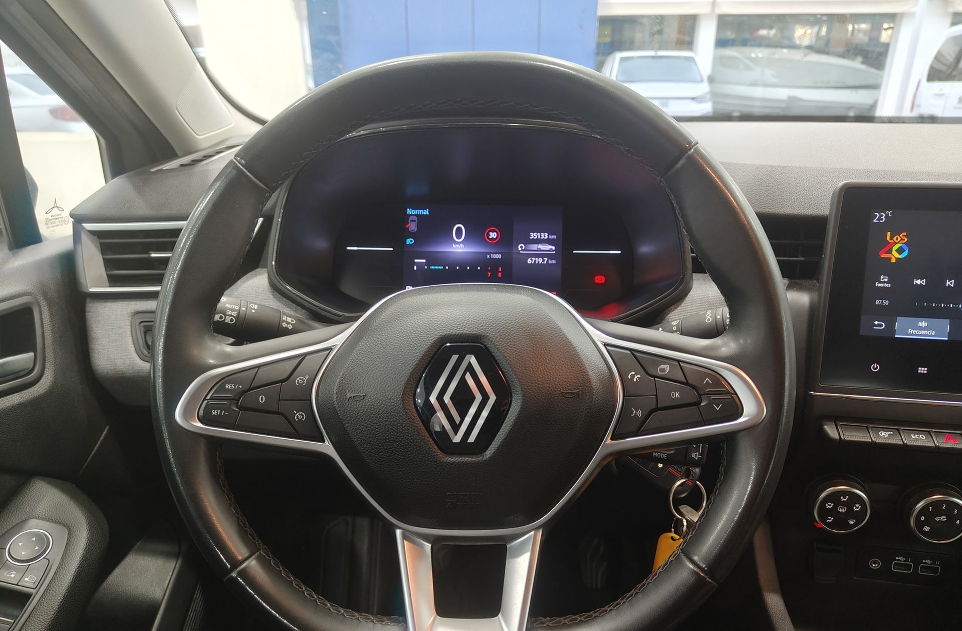 Renault Clio Evolution TCe - foto 22