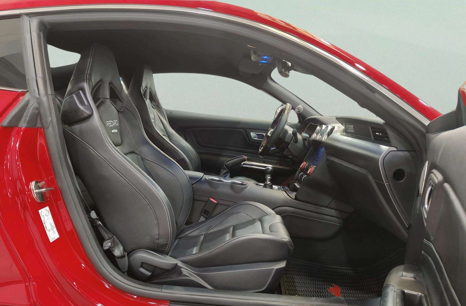Ford Mustang 5.0 Ti-VCT V8 Mustang GT Fastback - foto 22