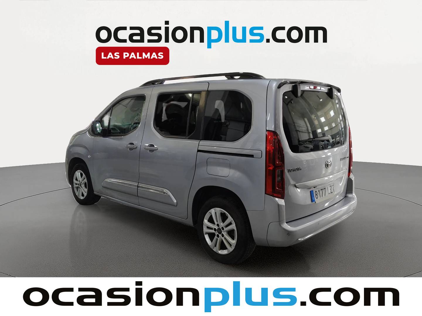 Foto trasera Toyota Proace City Verso Toyota Proace City Verso 1.2 Family Active L1 (110 CV) izquierda
