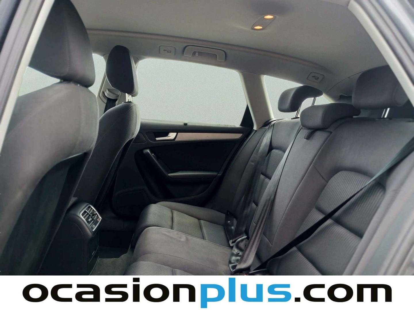 Foto asientos traseros Audi A4 Audi A4 Avant S line edition 2.0 TDI (150 CV)