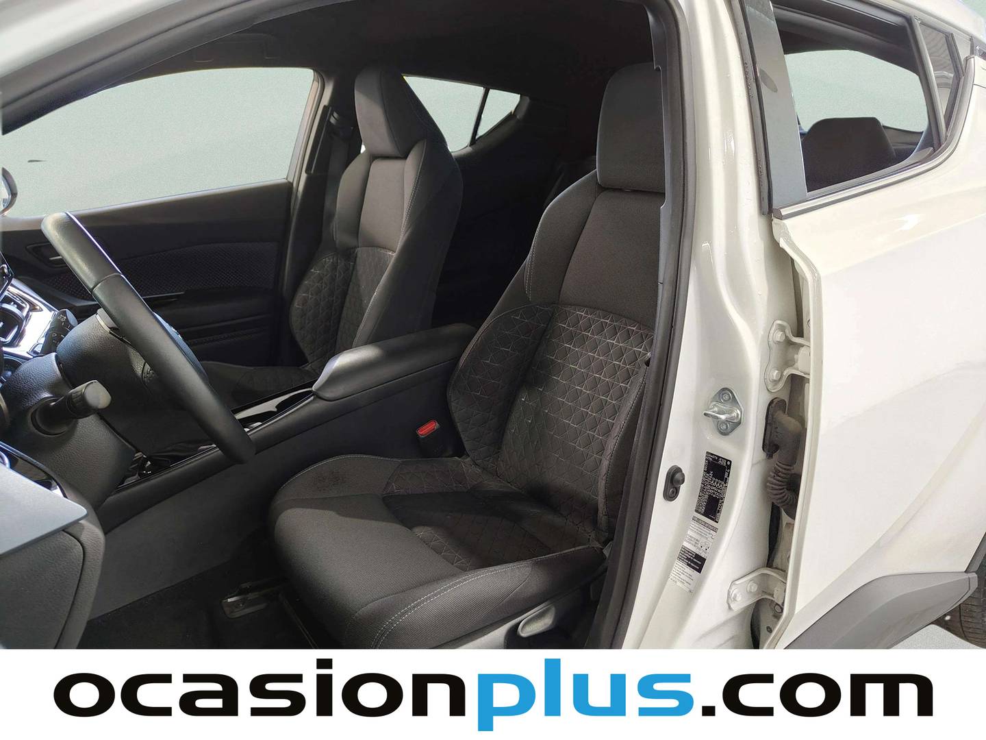 Foto Toyota C-HR Toyota C-HR 1.8 125H Advance (122 CV)